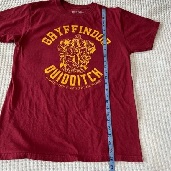 Harry Potter Large Red Graphic T-Shirt Gryffindor Quidditch House Wizard Tee - Picture 3 of 6